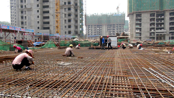 公司领导心系职工赴和园工地开展高温慰问活动